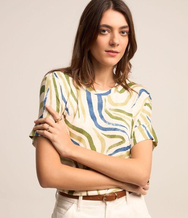 Blusa em Viscose com Estampa Abstrata - 1