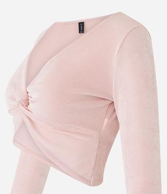 Blusa Cropped com Brilho e Busto Torcido