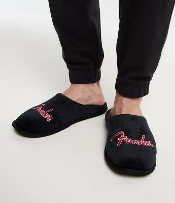 Pantufa com Forro Peluciado e Bordado Fender