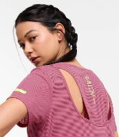 Camiseta Esportiva em Poliamida com Recorte Vazados nas Costas - 1