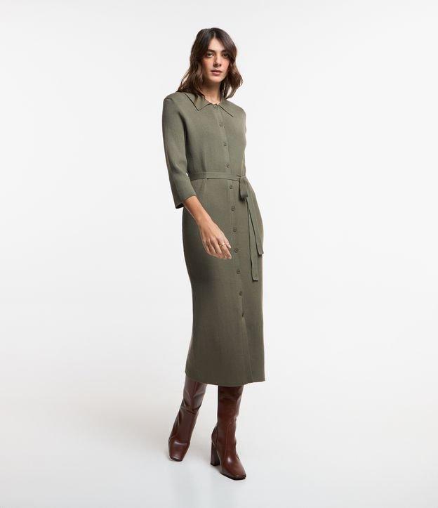 Vestido em Viscose com Abotoamento e Textura Canelada - 1