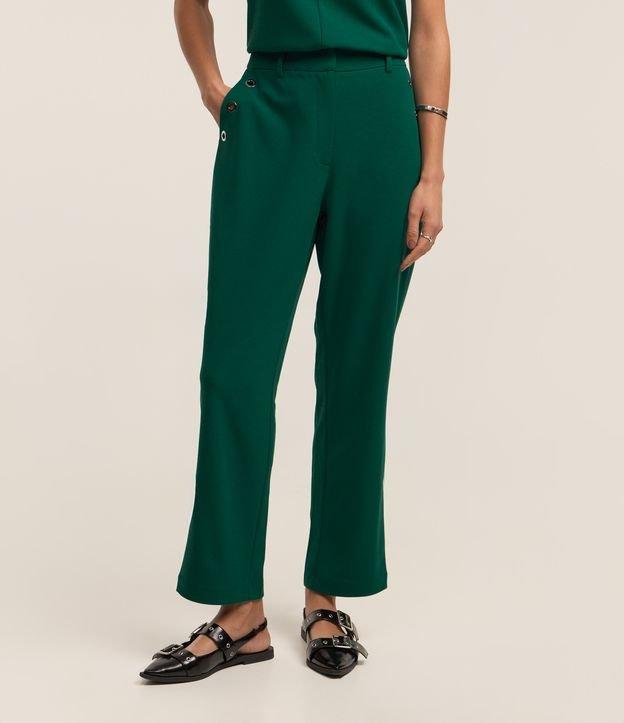Calça Slim em Crepe com Detalhes de Ilhoses nos Bolsos - 3