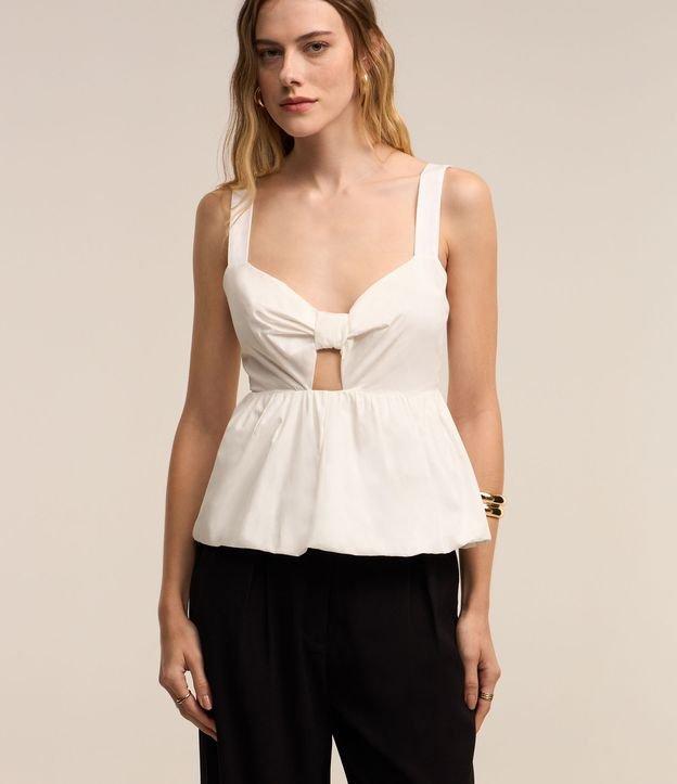 Blusa sem Manga em Tricoline com Zíper nas Costas e Babado na Barra - 2