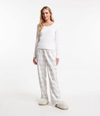 Pijama Longo Texturizado com Calça Xadrez