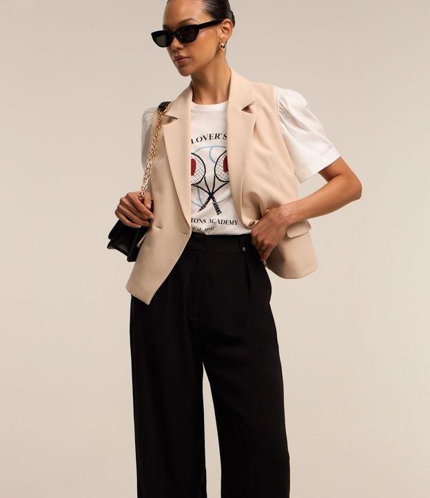 Calça Wide Leg Alfaiatada com Pregas e Detalhe no Passante - 2