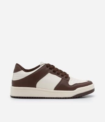 Tênis Street em PU com Recortes Contrastantes