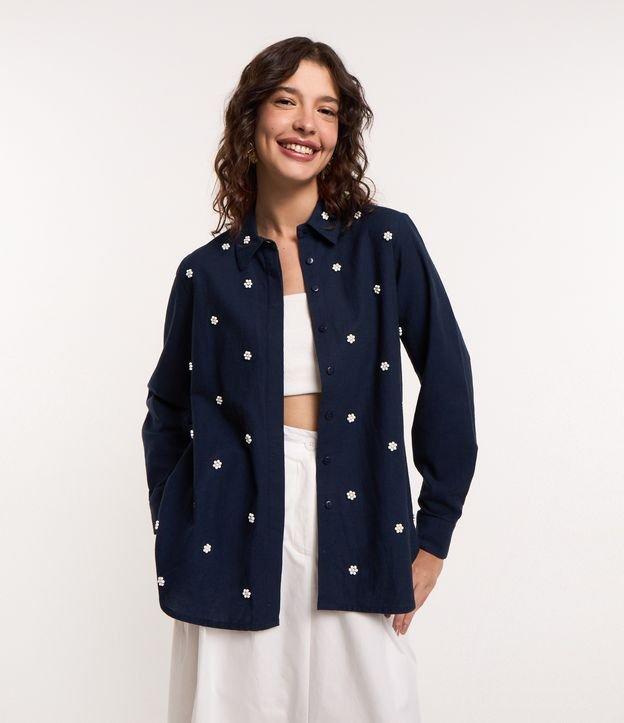 Camisa Alongada em Viscose com Linho e Bordado de Miçangas - 1