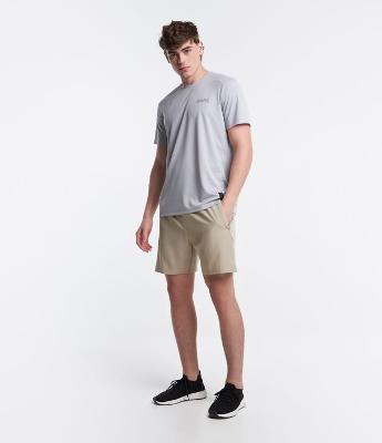 Bermuda Esportiva com Cordão Interno e Lettering Refletivo