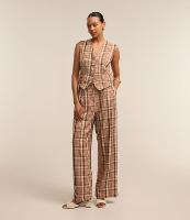 Calça Alfaiatada com Passantes no Cós e Estampa Xadrez - 2