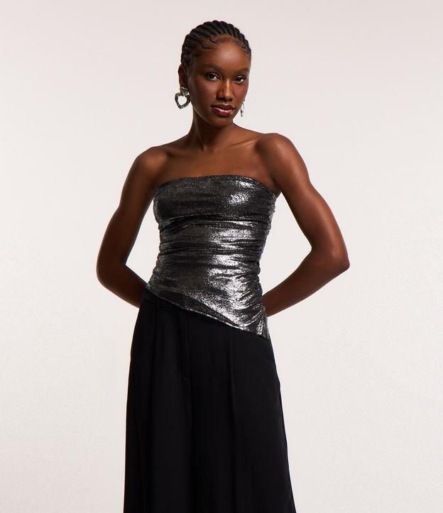 Blusa Tomara que Caia em Tule com Foil e Barra Assimétrica - 1