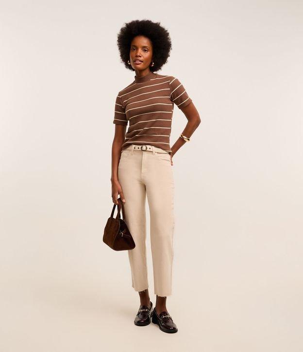 Calça Reta Cropped em Sarja com Cinto Afivelado - 2
