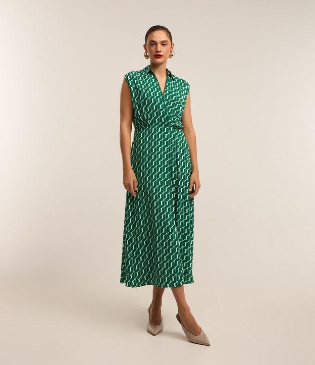 Vestido Midi Evasê Sem Manga em Crepe com Estampa Geométrica - 2