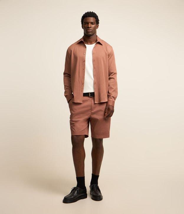 Bermuda Alfaiatada em Algodão com Passantes no Cós e Pregas - 3