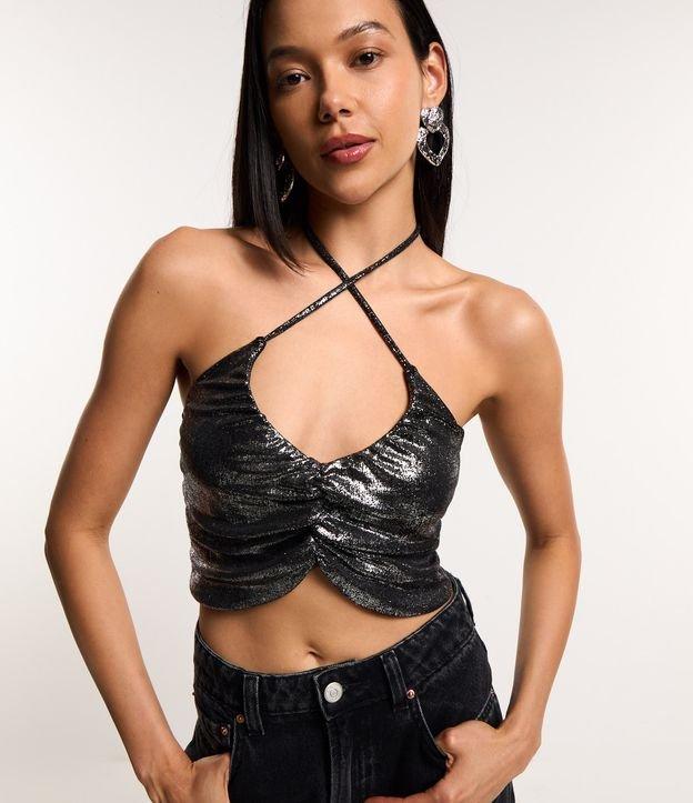 Blusa Cropped Metalizado com Decote Halter e Franzidinho - 2