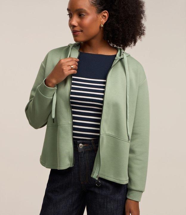 Blusa em Moletom com Capuz Ajustável e Abertura por Zíper - 3