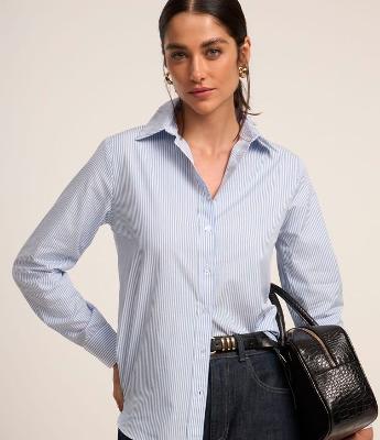 Camisa em Tricoline com Abotoamento e Estampa Listras em Fio Tinto