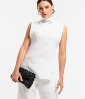 Blusa Texturizada em Algodão com Gola Alta e Cava Ampla - 1