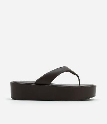 Chinelo Flatform com Tiras Largas