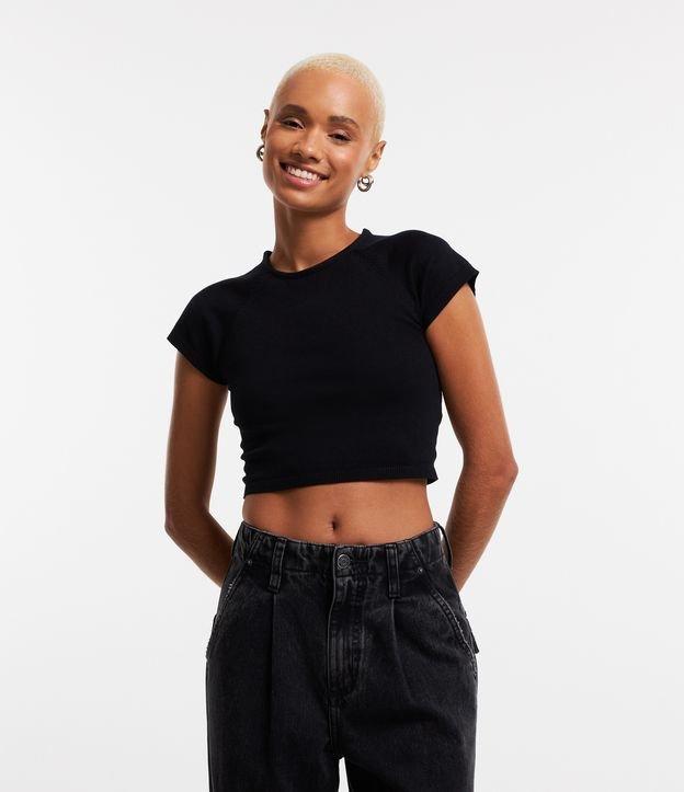Blusa Cropped em Viscose Canelada com Cava Raglan - 1