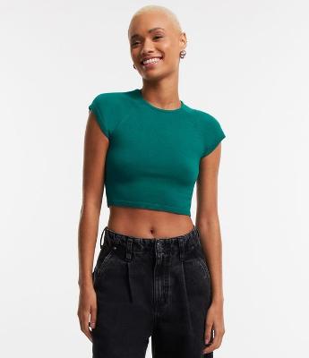 Blusa Cropped em Viscose Canelada com Cava Raglan