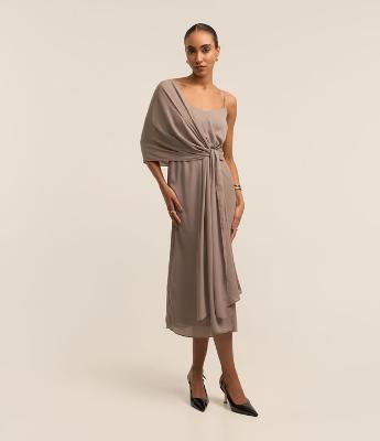 Vestido Midi Fluído em Voal com Sobreposição de Manga com Amarração