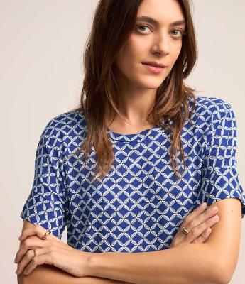 Blusa em Viscose com Estampa Abstrata
