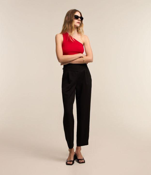 Calça Cenoura Alfaiatada com Detalhe na Lateral do Quadril - 3