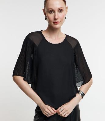 Blusa em Chiffon com Manga Ampla Texturizada