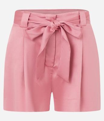 Short Curto em Cetim com Amarração e Pregas