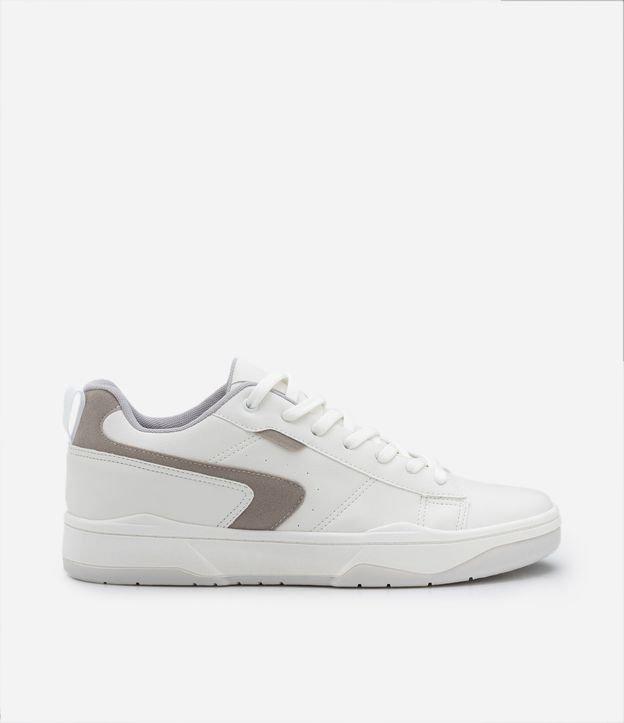 Tênis Sintético com Cadarço e Recortes Laterais - 1