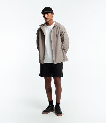 Bermuda em Tela com Cânhamo e Bolsos