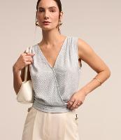 Blusa em Chiffon com Decote Transpassado e Texturas - 3