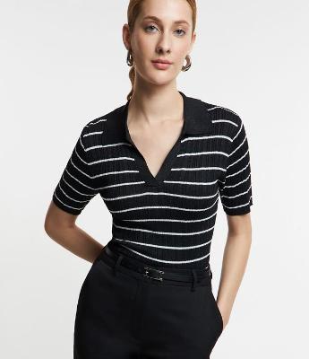 Blusa em Tricô com Estampa Listras e Detalhe em Fio Metalizado
