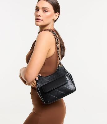 Bolsa Shoulder Média com Alça em Corrente e Textura Matelassê