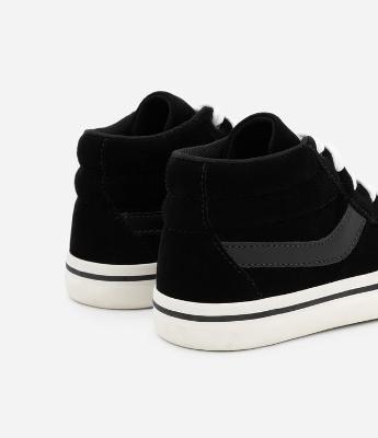 Tênis Infantil Abotinado em PU com Recorte Lateral - Tam 28 ao 37