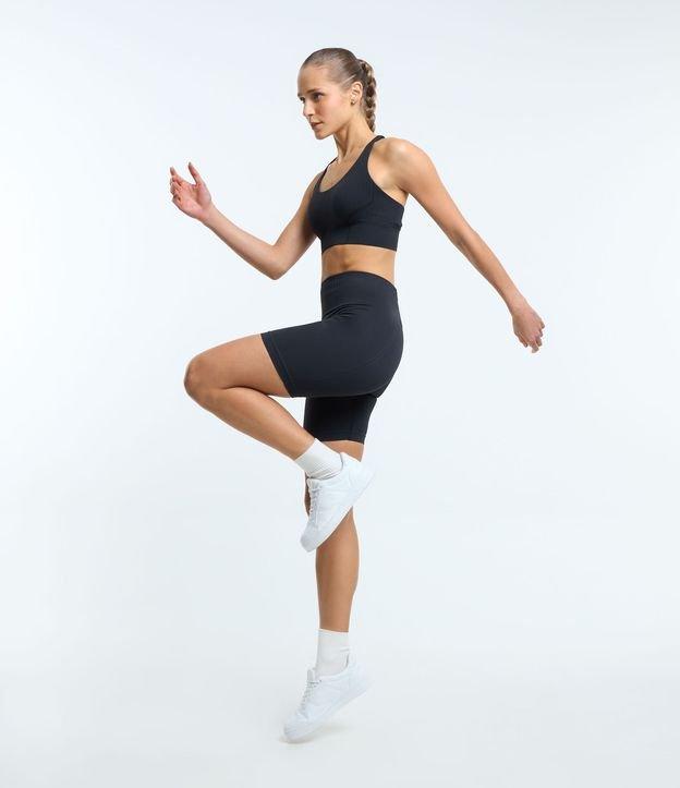 Bermuda em Poalimida Seamless com Textura Jacquard - 1