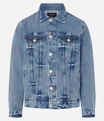 Jaqueta Regular em Jeans Estonada com Botões e Bolsos no Peito