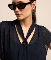 Blusa em Crepe com Laço de Chiffon na Gola e Texturas - 2