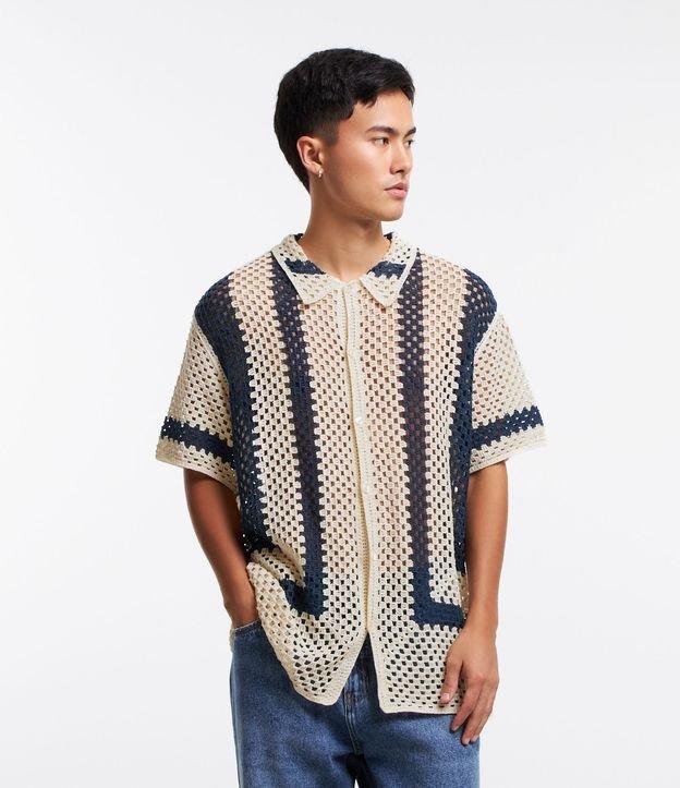 Camisa em Tricô Leve com Abotoamento Frontal - 1