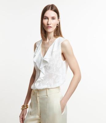 Blusa em Chiffon com Babado na Gola e Textura Floral