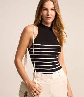 Blusa em Viscose com Gola Halter e Estampa de Listras - 1