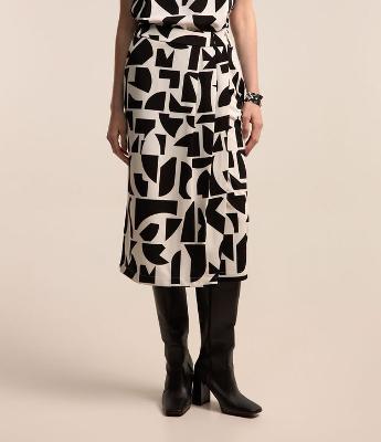 Saia Midi em Crepe com Estampa Abstrata