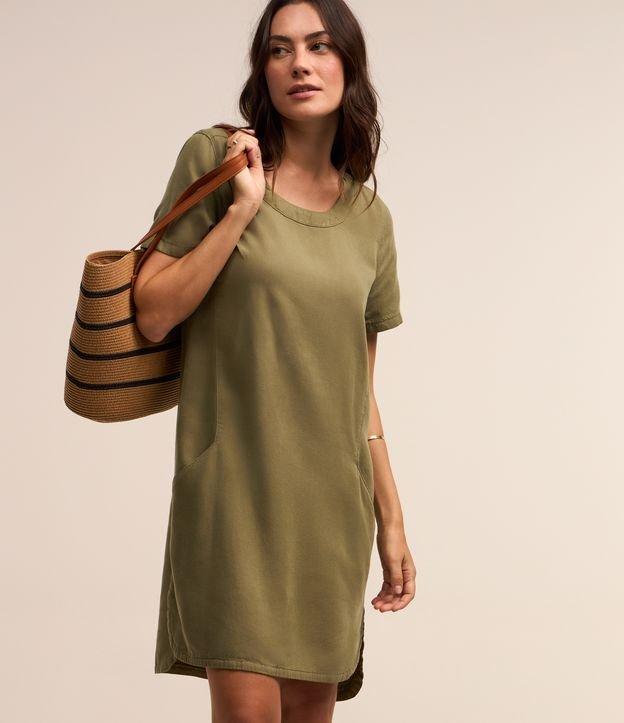 Vestido Curto em Sarja com Barra Arrendondada - 2