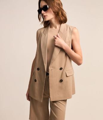 Colete Alfaiatado com Abotoamento e Estampa Risca de Giz