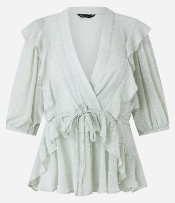 Blusa Alfaiatada com Decote Transpassado e Babados