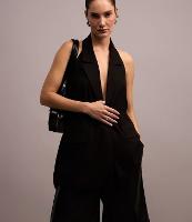 Colete Frente Única em Alfaiataria com Botão único e Bolsos - 2