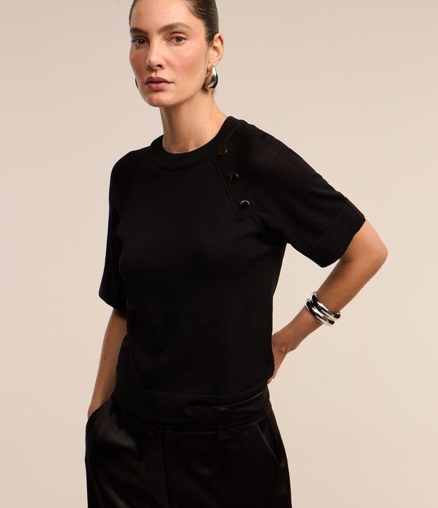 Blusa em Tricô com Cava Raglan e Botões no Ombro - 2