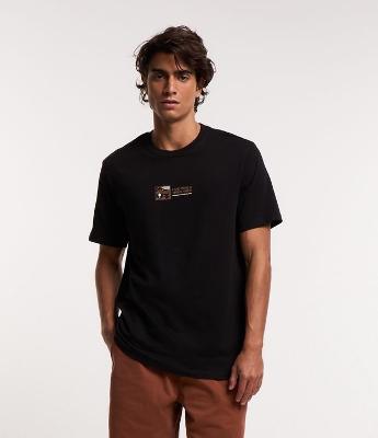 Camiseta Comfort em Algodão Estampa Live Free & Think Free