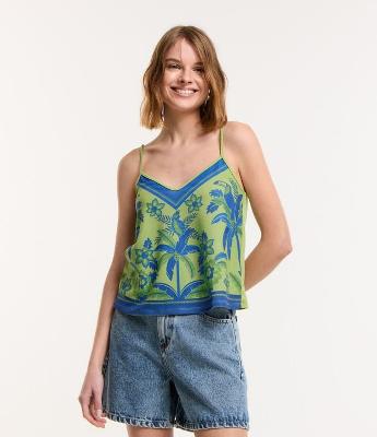 Blusa Texturizada com Estampa de Coqueiros