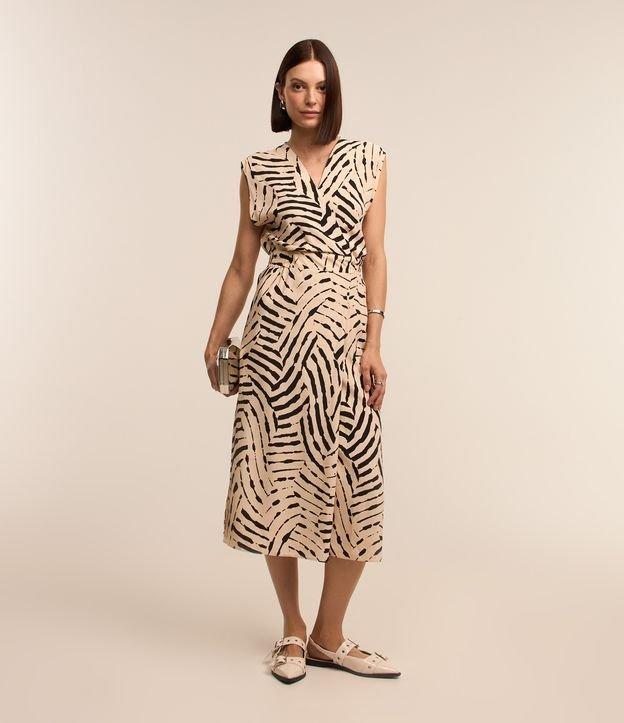 Vestido Midi em Crepe com Decote Transpassado e Estampa Abstrata - 1